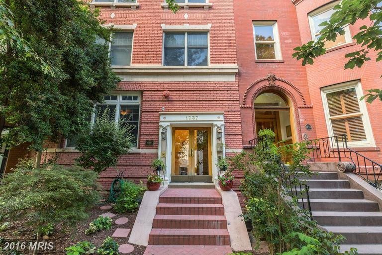 avroal condos for sale